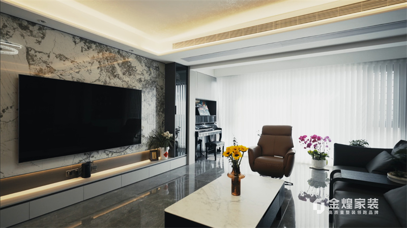 龙湖春江天曜现代轻奢风格